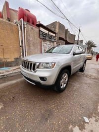 اسلام عليكم كراند شيروكي لاريدو 2011 وارد امريكي  #الحادث : باب السائق...