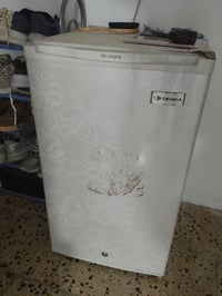 ثلاجه صغيره نضيفه مداخله تصليح مكاني اعظمية سعرها 60قفل  07775174814