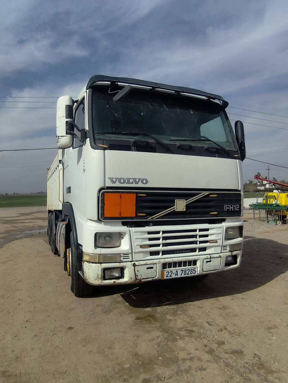 فالفو FH حجم ٤٢٠ انجكتر كير ٣*٣        موديل ٢٠٠١ سيارة جاهزة بي سبوخ كير مكينة بةشةرت 
*********** وتساب
