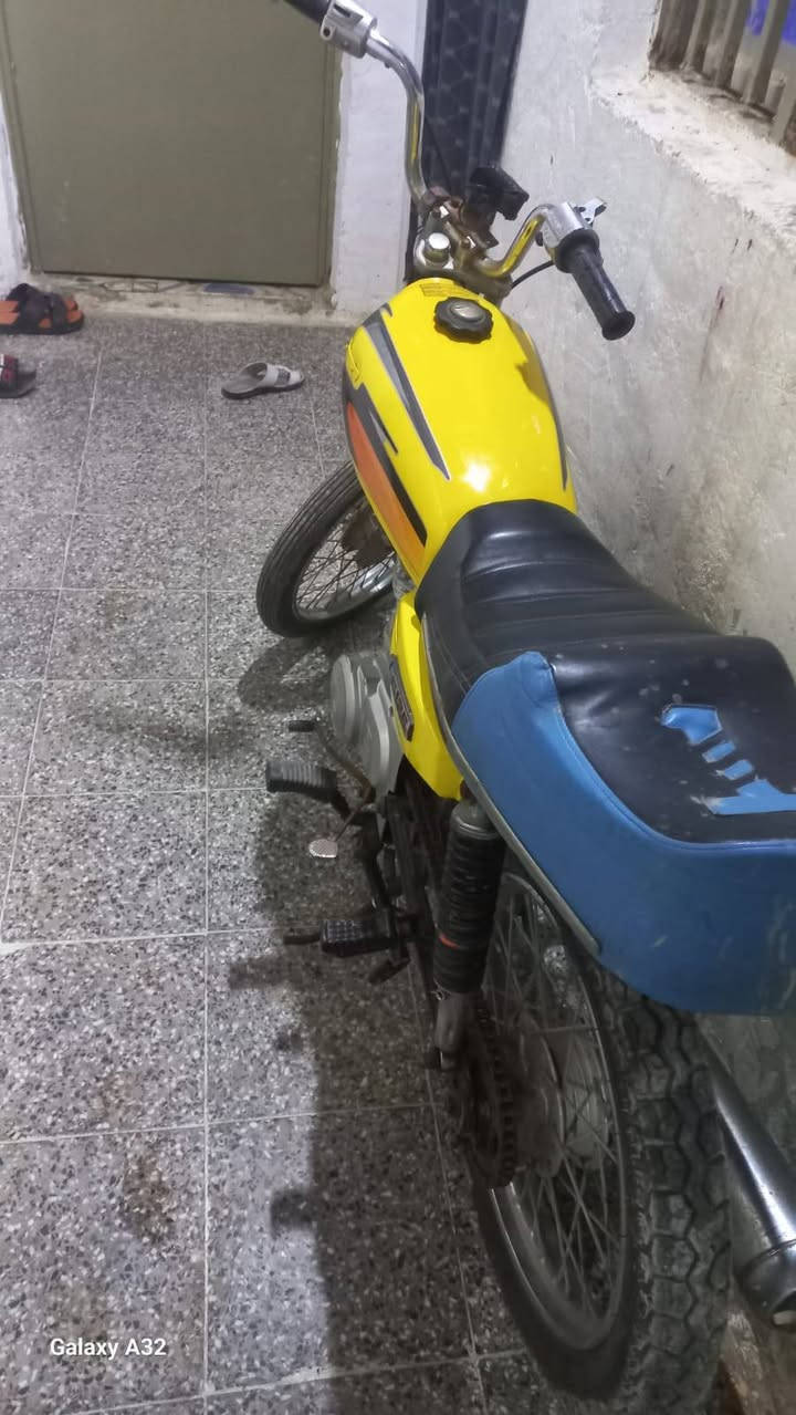 سلام عليكم دراجه للبيع مكلف بل نشر رقم راعيه وتصل وتساب بي *********** عمارة, ميسان
