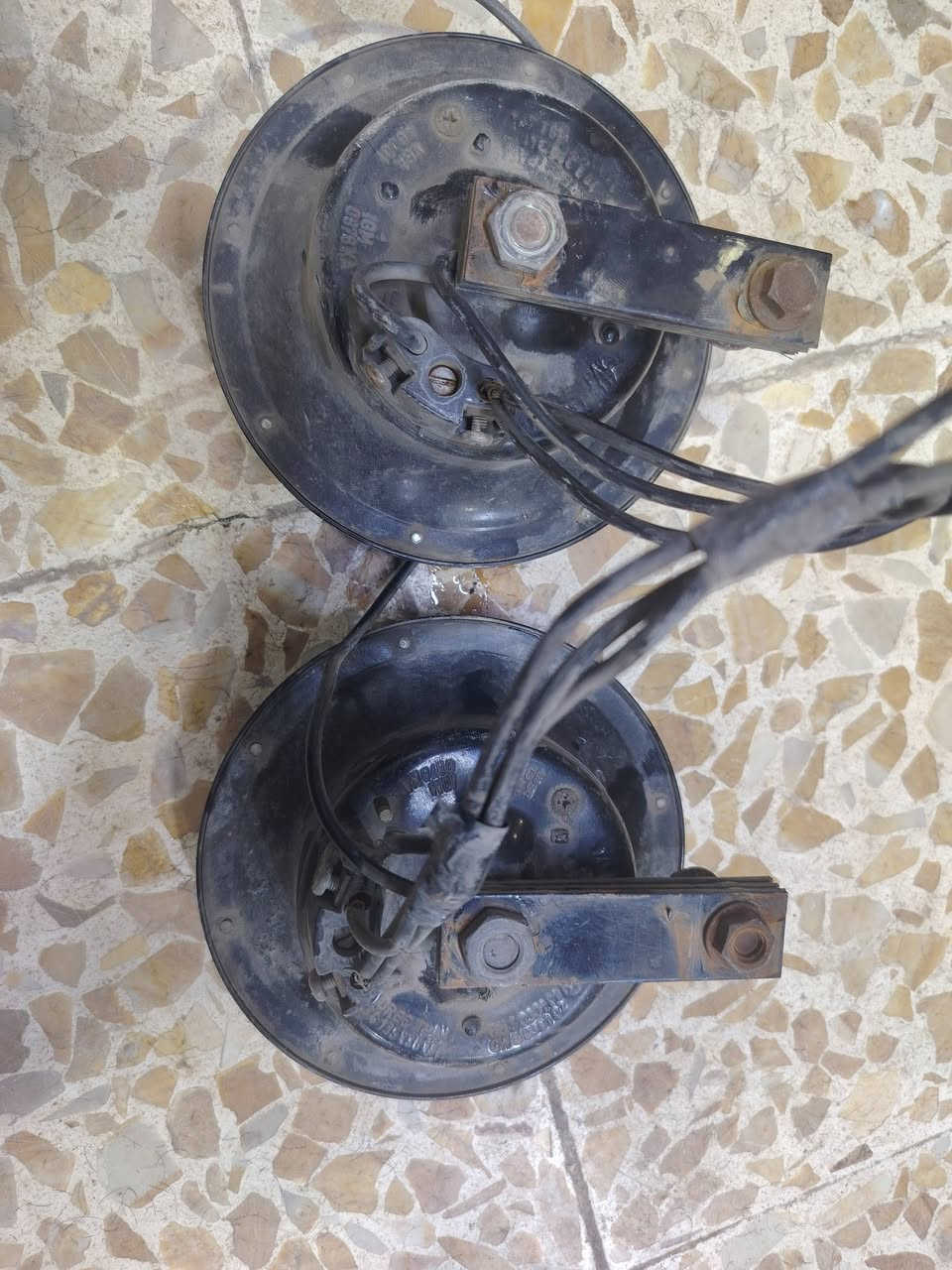 بوش ايراني محور
ماخذهن من ابو سليمان
السعر ٢٠٠ اذ ميفيدنك لا تعلق
بغداد ***********
