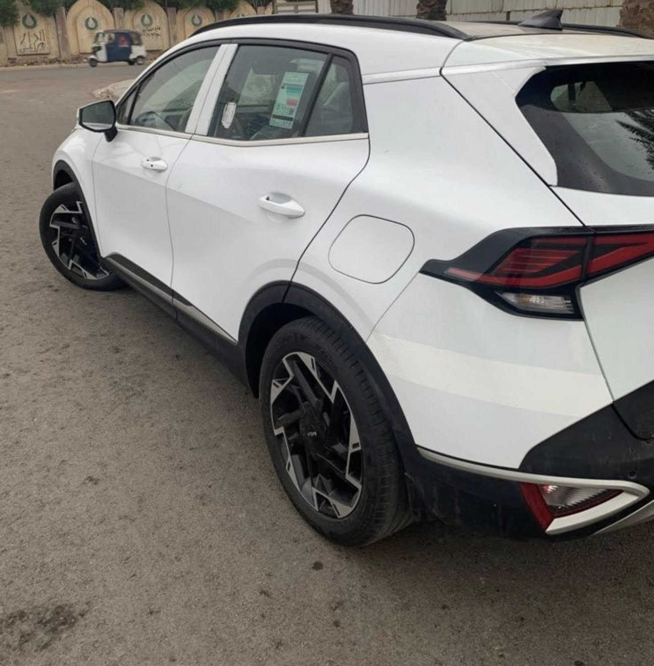 سلام عليكم
سبورتج موديل ٢٠٢٤ 
مكفوله كفاله عامه 
السياره فول ١/١ 
مواصفات معروفه ميحتاج اذكرهن 
ماشيه ٦٤ كيلو 
رايدها ب ٢٢٧$ وبيها مجال للناس الطيبه 
للاستفسار ***********
