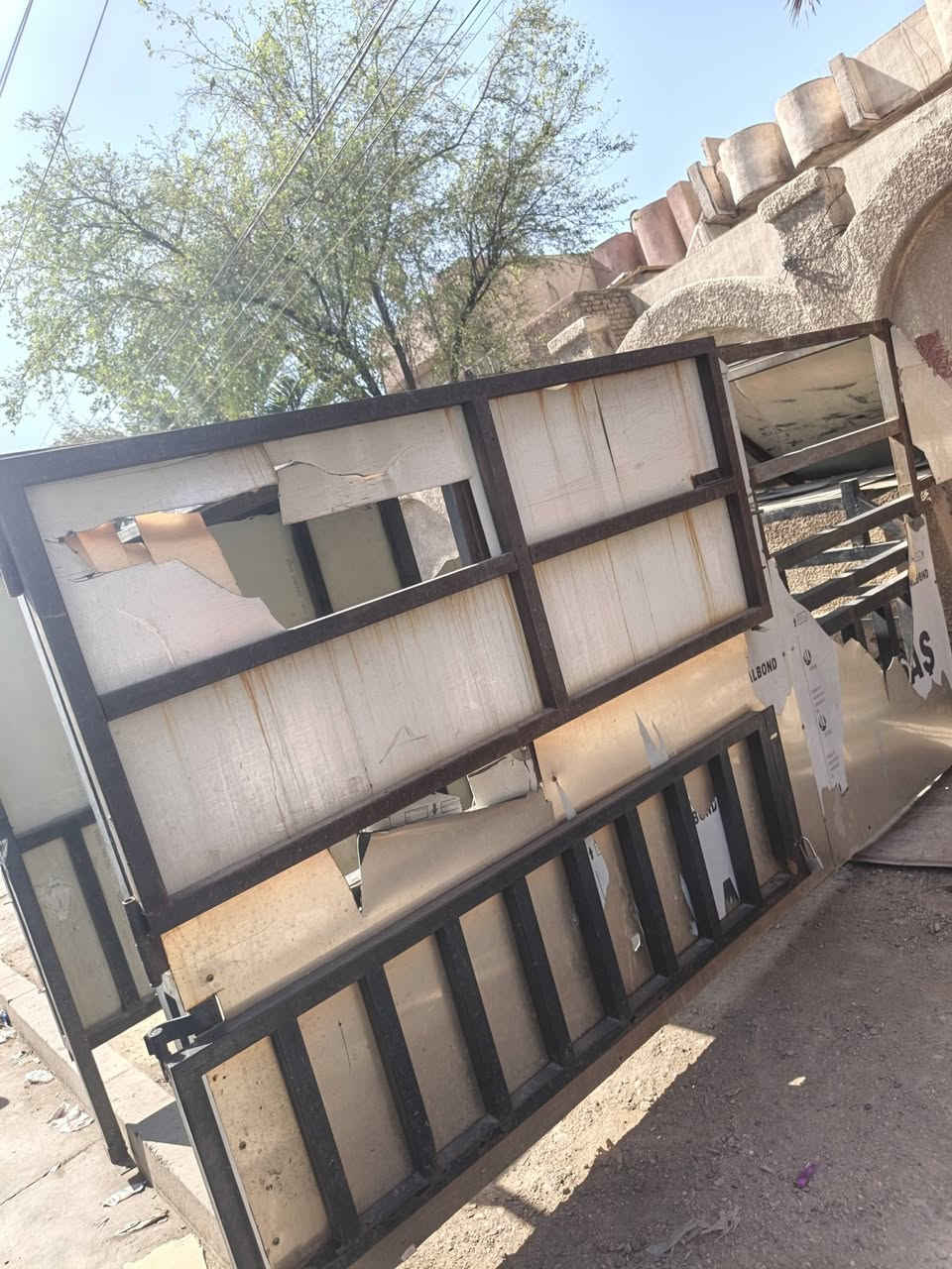 محجر مال كيا 7 جنكال
السعر 250     العنوان  بغداد  البلديات 
الهاتف ***********
