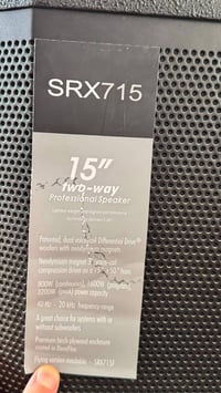 🔊 للبيع زوج سبيكرات SRX-700 قياس 15 إنج 🔊 للبيع زوج سبيكرات SRX-700 بح...