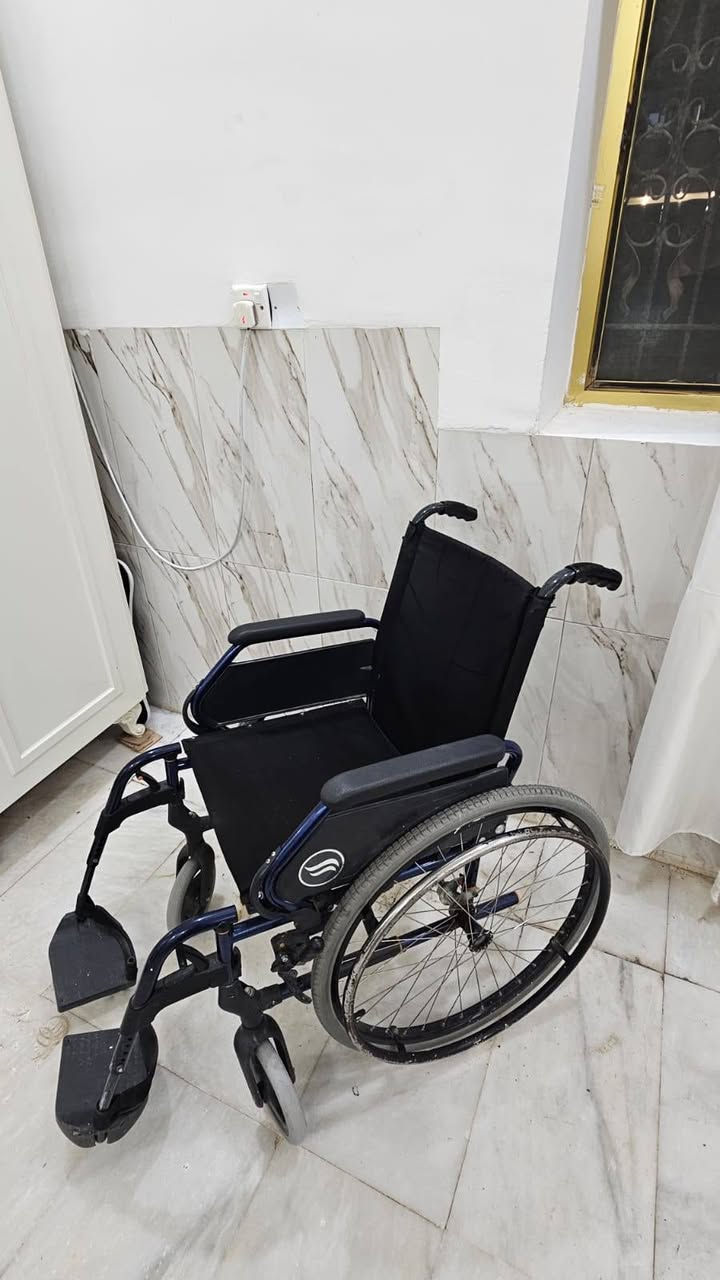 سلام عليكم  شباب من رخصة الأدمن يوجد لدينا كرسي عاديه  للبيع المكان بغداد النهروان
التواصل على هاي الارقام عندي واتساب   (***********)(‎***********)
