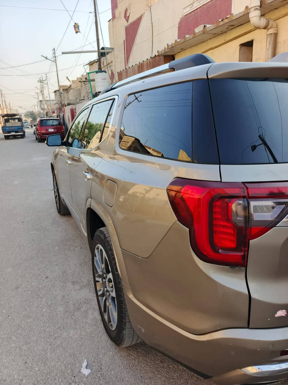 جي م سي أكاديه دنلي موديل22 ماشيه 60 ميل تير 20 جنطه كهربه دبل صالنصه فتحه سقف 2  بانوراما حساس أمامي خلفي مقاعد جلد أسود  مقاعد أمامي كهربي  تدفئه وتبريد مقاعد اماميه ستيرن كهربي    مري شفط تبريد 3 قطع تحكم ستيرن جهتين سنويه 29 اربيل. السياره جاهزه من كلشي ضررها قبق صندوك فقط العنوان البصره  0780 211 4421‬
السعر 265 قابل للتفاوض
