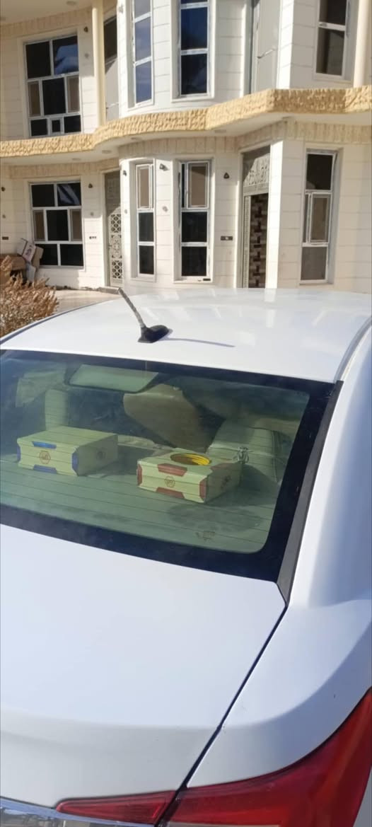 السلام عليكم
كرايسلر c200
موديل 2013
ضررها قطعه وحده(جاملغ)
وارد امريكي 
رقمه بابل
عنوانها بابل
مكفوله كير محرك حداديه تخم جديد دوشمه كامله السياره 
سعره 78$ وبيه مجال
رقم الهاتف(***********)
