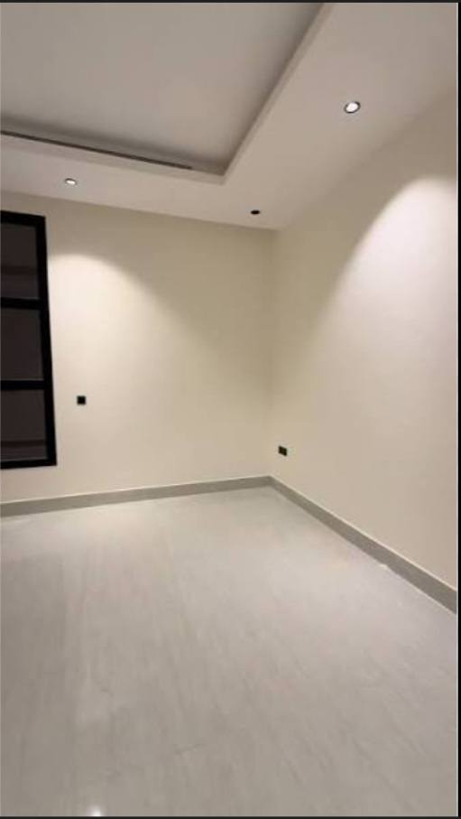 السلام وعليكم انشالله يعجبكم صباغ متفرغ حاليا ***********
