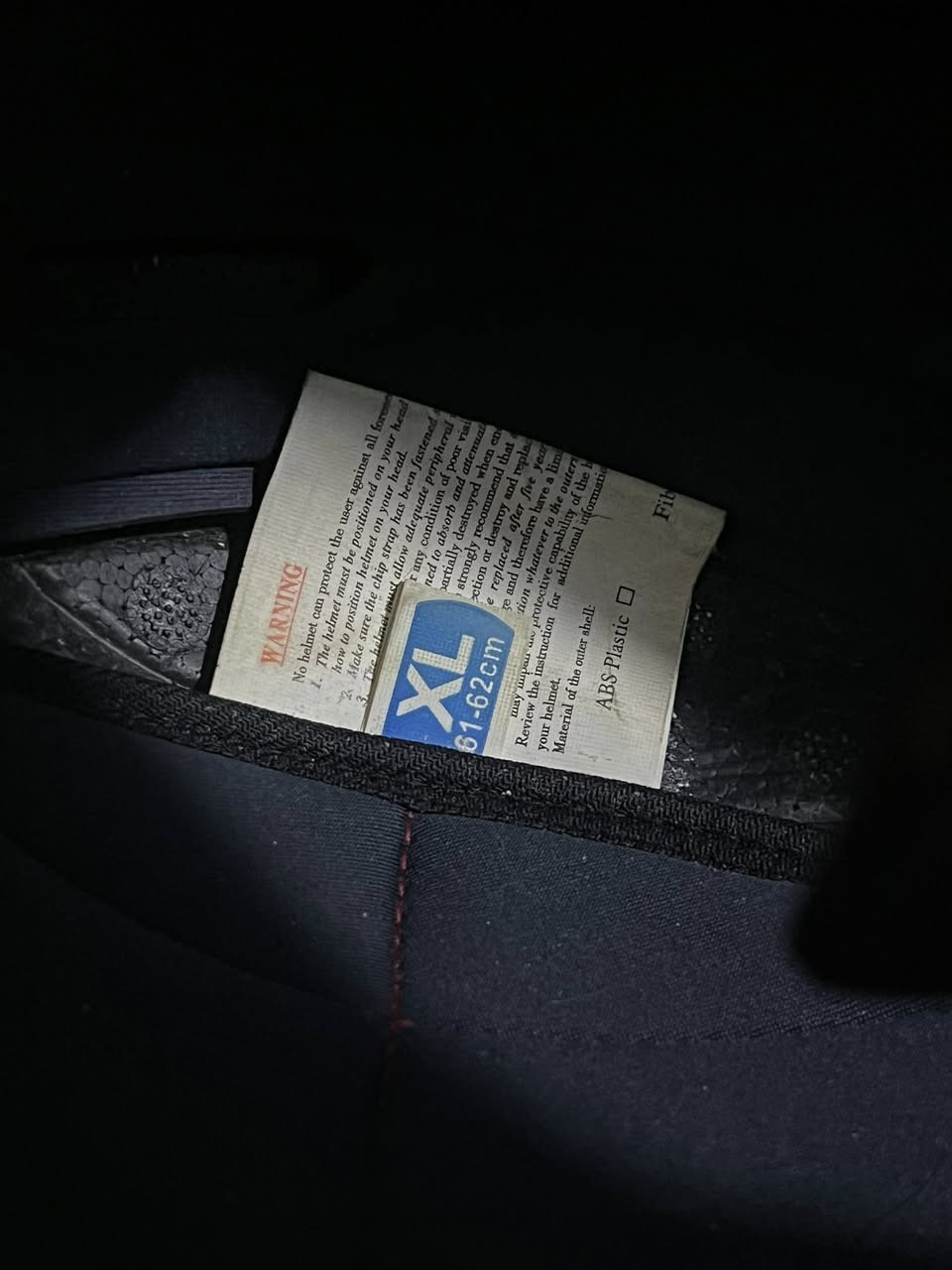 السلام عليكم 
اخوان خوذه xl اصليه 
هيه والسستم مالها كامله
مكاني بغداد الشعب 
***********
