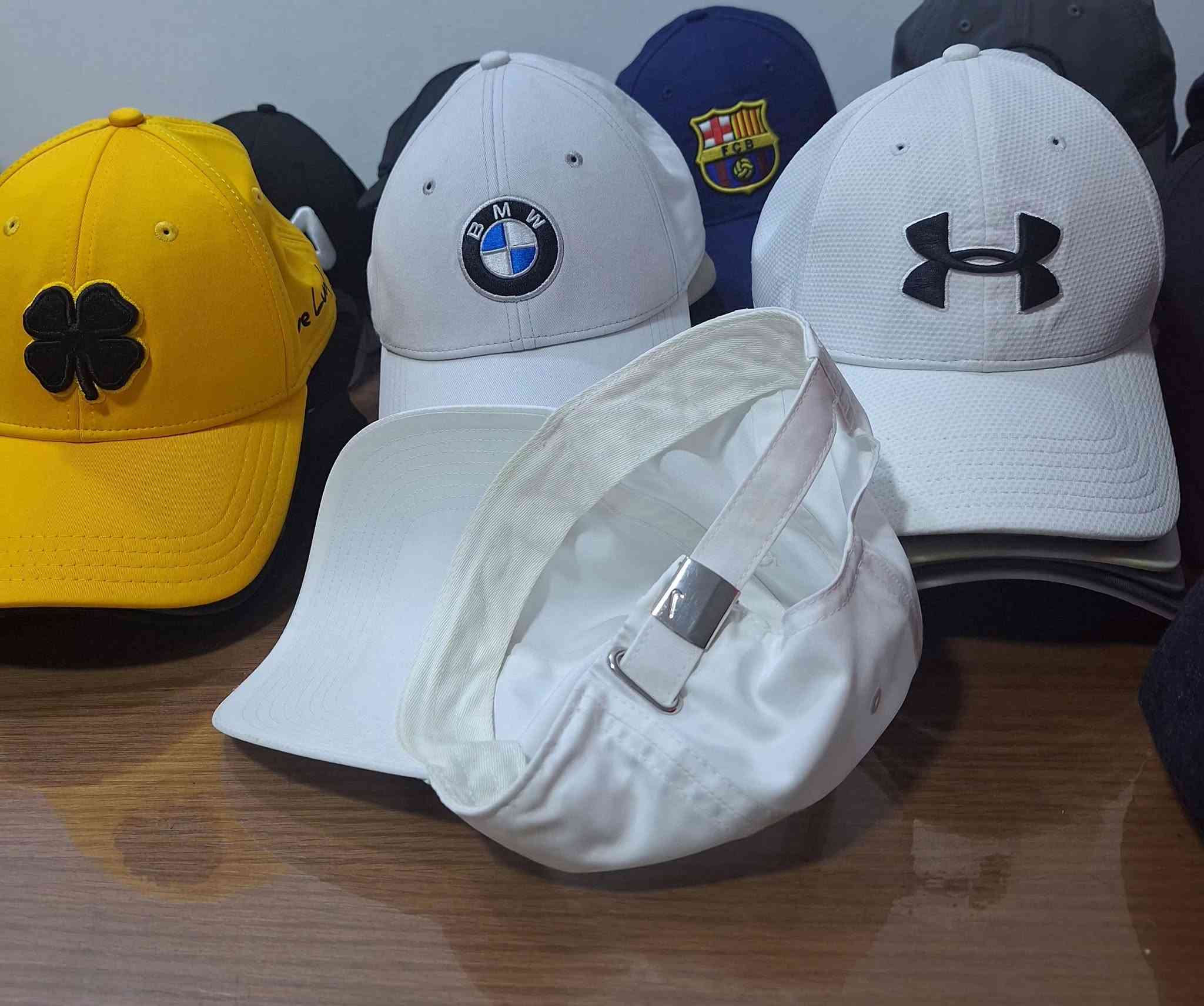 ماركة NIKE اصليه وكاله صنع فيتنام
خامه وتربروف
قياس فري سايز
*********** واتساب مسنجر
يوجد توصيل
