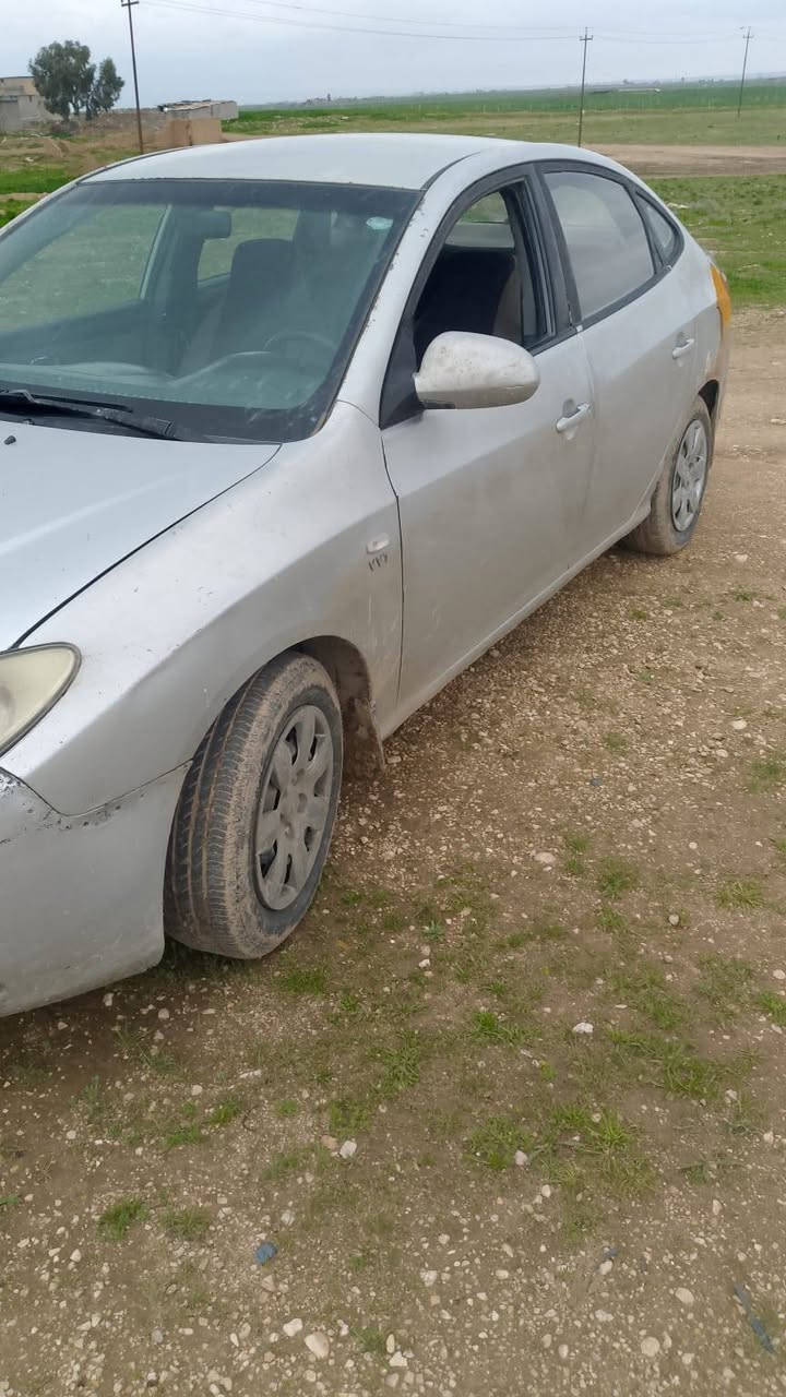 سلام عليكم 
الانترا للبيع 2009
سياره مگلوبه مصبوغه عام سنويه منتهيه السعر 68وبيها مجال قليل

 مكلف بل نشر اتصل عل رقم ***********
