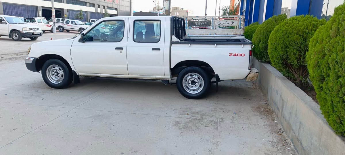 نیسان پیکاپ 2002 مە کینە گەورە 24 ، یە ک دەرگای بۆیاخە پیش و پشتی هیچ پیوەنیە  تەبریت و پاوەرە ئارم هەولیرە بەس ئاڕمەکەی  ونبووە ، نەرمە تەرزەکی هەیە سحری ٦٤ محاملە شوین چوارقوڕنە  ژ/م ***********، جوابی نامە نادەمەوە سەیارە هی ئەو ژمارە تەلەفۆنەیە رانية, السليمانية
