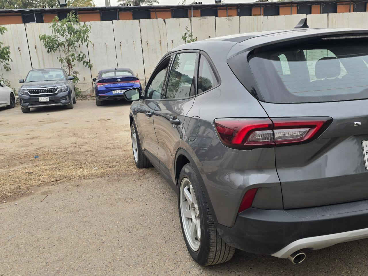 فورد سكيب موديل 2023   بغداد  تحويل ثاني يوم 
سياره جديدة وجاهزه من كلشي خير من الله حادث جدا بسيط البنيد من فوك شواصي لغود كله مكفول ماشيه 25 الف فقط 
 وسعر جدا مناسب حجم السياره توسان وسبورتج عاليه والسعر مال اكسنت  بالعافية على يأخذها
صور الحادث منشوره السعر 119 $ 
 *********** وات ساب  مكان السياره الكراده
المواصفات
رادارات
شاشة كامره
هاندبريك بصمة 
تبريد قطعتين
صندوق يفتح بالقدم 
لايتات زنون عالي و ناصي 
لد نهاري 
محرك اقتصادي 1500 تيربو 
رادار تصادم امامي و خلفي 
حساسات 
خاصية تحديد المسار و السرعة 
مرايات رادار
تبريد مركزي
كير ماوس
بعد مواصفات بغداد, العراق
