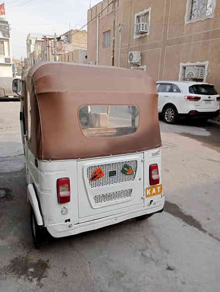 تكتك موديل 21 كفالة عامه رقم وسنويه بأسمي
سعرهه 7وبيهه مجال 
***********
بغداد مدينه الصدر
