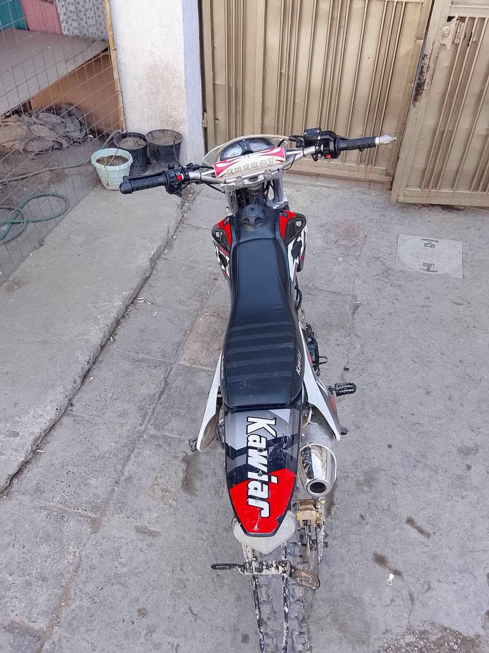 السلام عليكم دراجة قفاز Kawiar موديل ٢٥ دراجة اخت الجديدة مكينة مكفولة الدراجة بدون اوراق ضاعن اكفلهة سرقة مكاني بغداد حي الجامعة سعر 950 رقمي *********** بس واتساب
