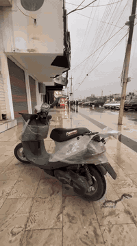 السلام عليكم دراجه للبيع ياماها أي عيب مابي السعر 220 بي مجال قليل
***********
