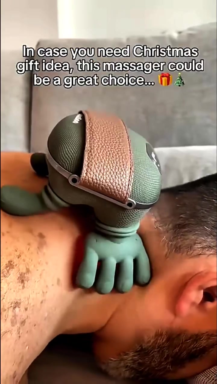 💆‍♂️ جهاز تدليك الكتفين والرقبة FZ-831
راحة فورية بعد يوم طويل وتعب الشغل 😌🔥
✅ تدليك بالعجن يحاكي حركة اليد
✅ خاصية حرارة مريحة (Hot Compress)
✅ خامة ناعمة وصديقة للبشرة
✅ خفيف وسهل الحمل والاستخدام
✅ تشغيل بزر واحد فقط
✅ بطارية 2000mAh قابلة للشحن
مثالي للرقبة، الكتفين، والظهر بالاستخدام اليومي 🧘‍♂️
💰 السعر: 35 ألف
🚚 التوصيل: ألف فقط لكل المحافظات
للطلب راسلنا بالاسم + الرقم + العنوان 📩


**إذا كنت صاحب هذا الإعلان وتريد حذفه لأي سبب، رجاءا أرسل رسالة إلى الدعم الفني**