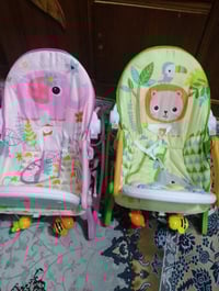 هزاز طفل • سرير طفل • نجف