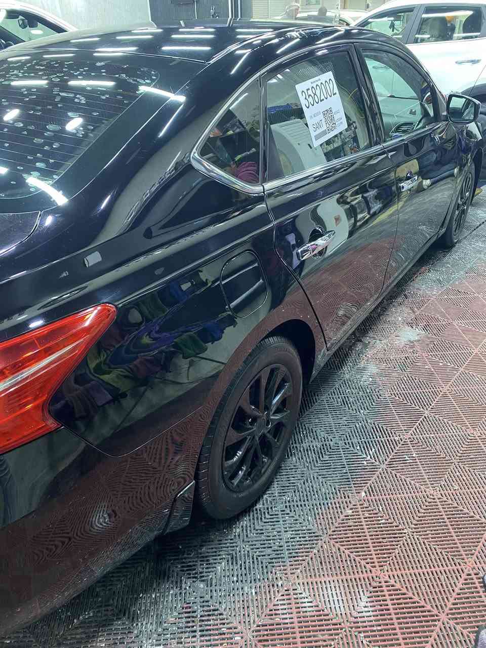 نيسان سنترا 2018 لون اسود ملكي ويل اسود بلادي رقم نينوى ألماني سنويه 26 كابون بانزين شرط التحويل ماشيه 79 
ضرر الجاملق جهة السائق وربع باب السايق بدون دواخل 
السيارة جاهزه طخم تاير صدر تبريد تدفئه كله بشرط 
مكان السيارة ناحية القيارة *********** ***********
