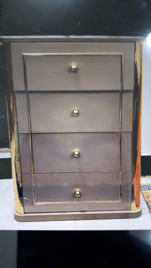 غرفة كاملة تركي درجة اولى جديدة وضخمة وحديثة ١١قطعة السعر ثلاث ملايين وبيها مجال للشراي لضيق المكان اريد ابيعها


**إذا كنت صاحب هذا الإعلان وتريد حذفه لأي سبب، رجاءا أرسل رسالة إلى الدعم الفني**