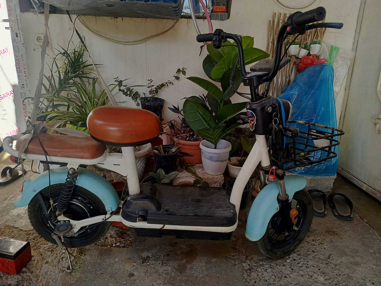 السلام عليكم دراجات للبيع الجبيره الجوزيه ايي عيب مابيها شغاله والصغيره بدون بطاريات بيع ومراوس حسب القناعه مكاني كركوك حي الاسرى والمفقودين قرب مول ماشاءالله رقمي خابرني وتئمر آمر ***********متواجد واتساب
