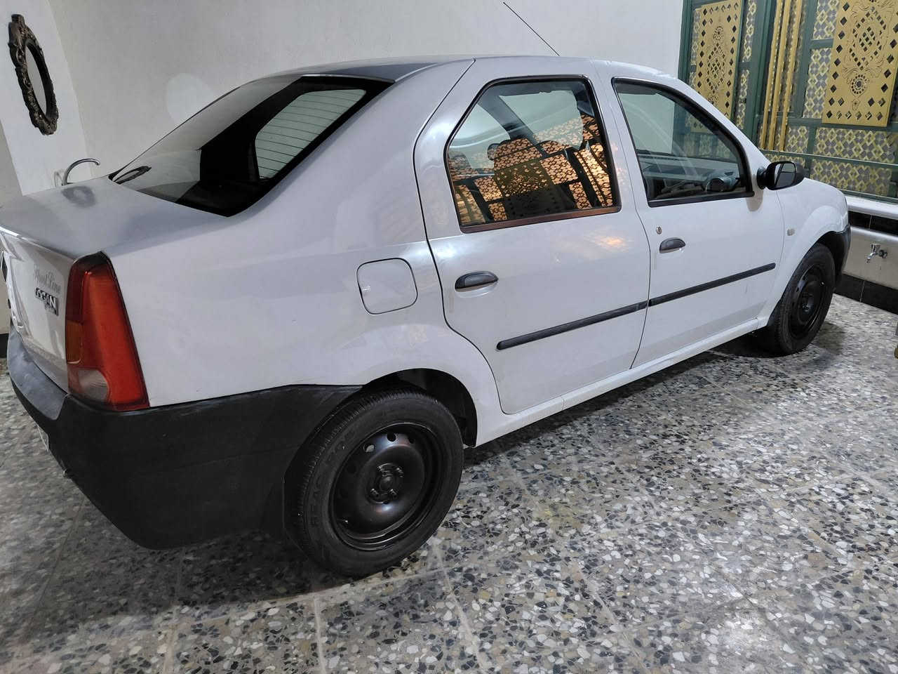 للبيع رينو لوكان موديل ١٠ كشر مكفول من ظربه والخياس بيهه تكحيل فقط وبارد قليل سياره مكينه كير صدر جديد تبريد كلشي شغال بيهه كهربائيات بلاد بدون جطل سنويه بااسمي رقم بغداد انكليزي هزه جديده تحول ثاني يوم سياره خير من الله مال بيت
سعر ٤٨ وبيهه مجال مكاني الشعب ***********
