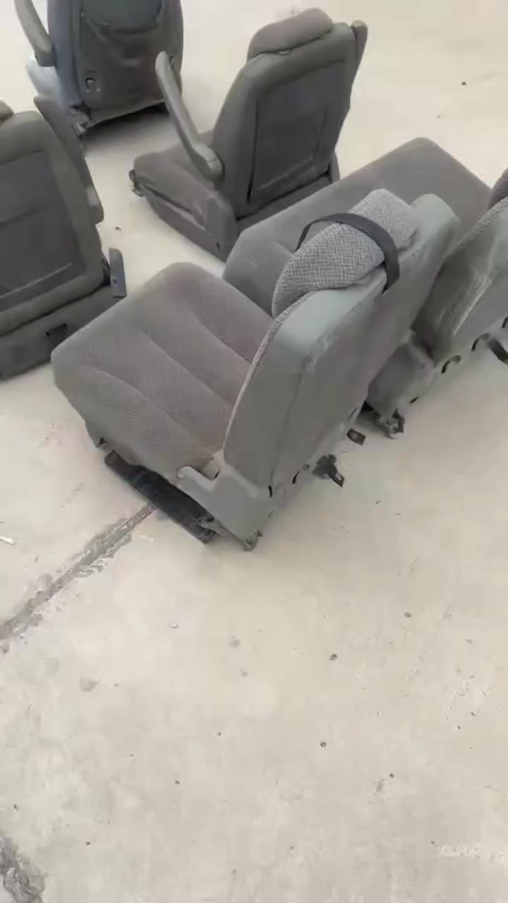 غراض دوج كرفان 2007 اي شي تحتاج منهن راسلني او اتصل اني مو ابو محل كان عندي دوج وبعته وبقن هذا ابيعهن 
***********
