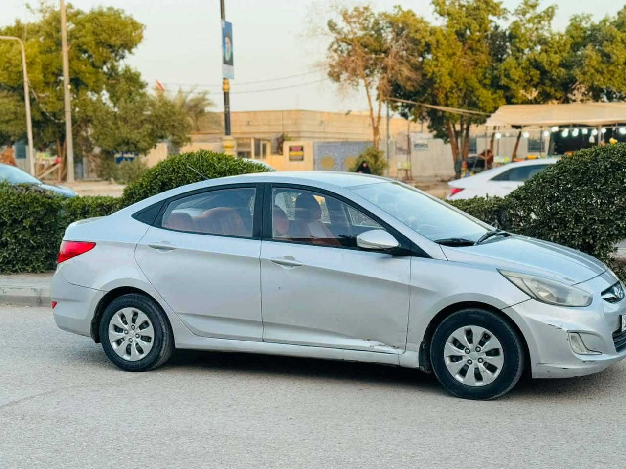 السلام عليكم
هونداي اكسنت خليجي 2017 
مكينه كير حداديه تبريد مابيه اي نقص جاهزه من كلشي سياره جديده بمعنى الكلمه بيه قطعتين رش صبغ بدون ضربه  الباقي مكفولة من كلشي رقم مثنى نكليزي سنويه جديده سعر 77وبيه مجال لاستفسار ***********مكان السماوه المركز
