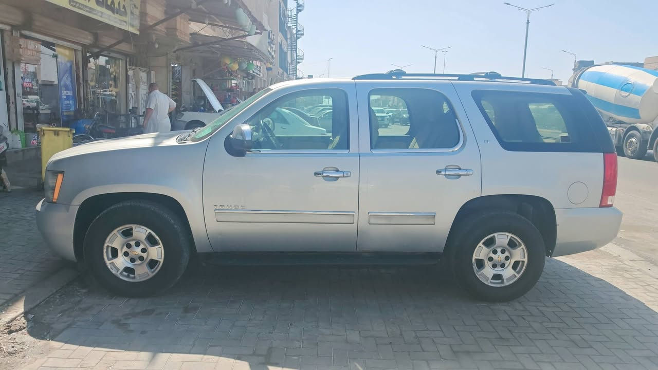 تاهو خليجي سلفري 2012lt كفالة من الضربة معدة القياس خياس أربعة اصابع اسفل الباب الخلفي تخم تاير دوشمة كير 2014 تبريد سيارة جديدة بسمي السعر 260ورقة للاستفسار ***********
