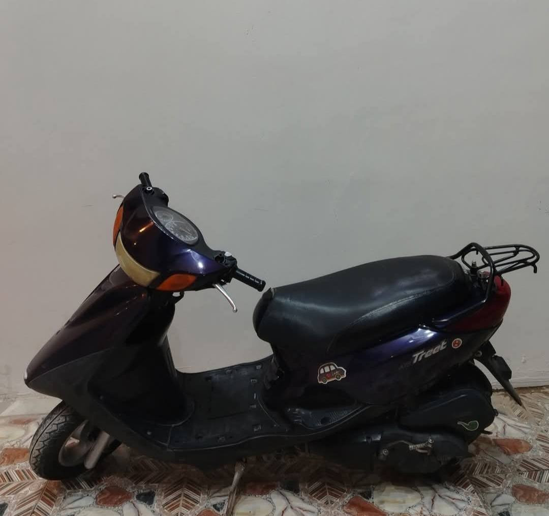 #للبيع دراجه ناريه ياماها اكززا
حديثه 2014 نوزل سعة المحرك 125cc تمشي 140
المحرك رمبه مو مفتوح نظيفه التيرات جديدة سعره 550 وبيه مجال للاستفسار الاتصال على الرقم
*********** واتساب فقط المكان سامراء
