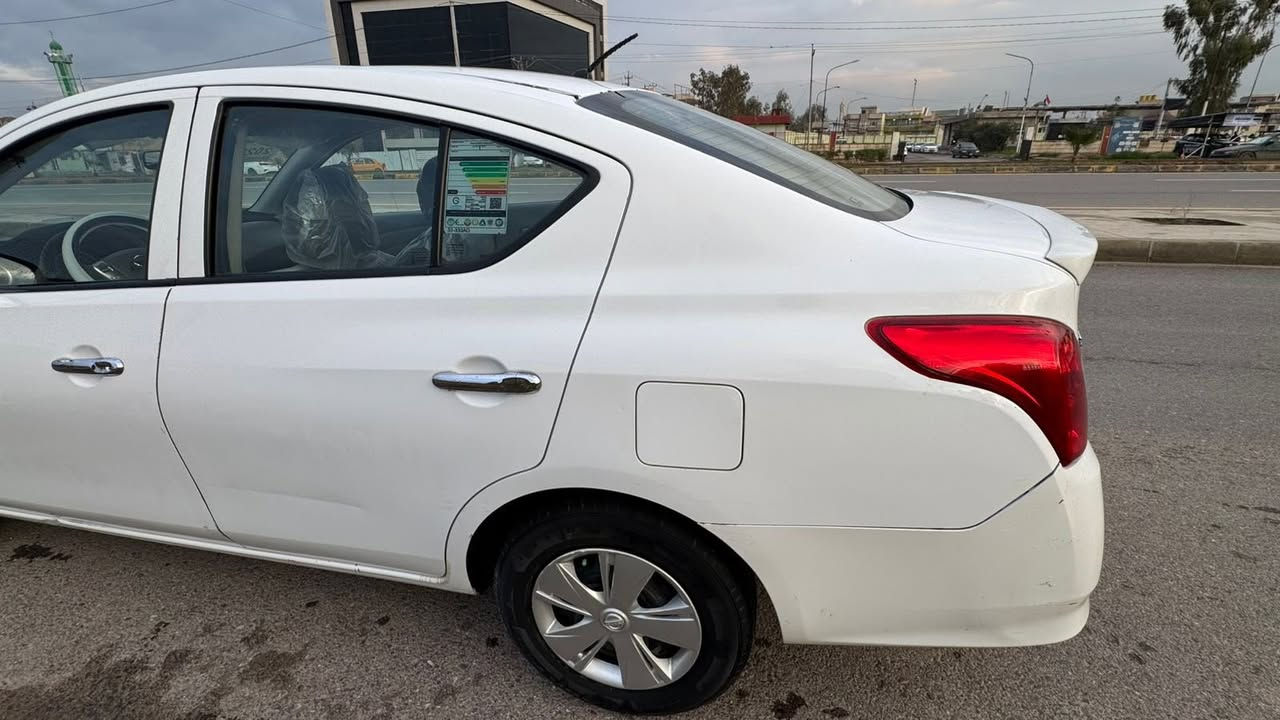 السلام عليكم
نيسان صني 2016 للبيع 
السياره باسم مره موظفة تحويل 
رقم اربيل الدولي 
سنوية لي 2028 تسقط 
هزه قبل كم يوم سقطت 
ضرر السياره جاملغ جهة النفر 
وتعديل بارد شبر بمقدمة السقف 
وبيها كم ملاحظه السياره نظيفه 
السعر 95 ورقة بيها مجال بسيط 
للتواصل 
*********** 
*********** 
الارقام بيهم واتساب
