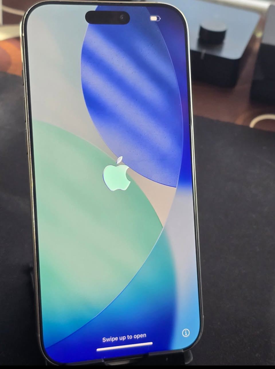 IPhone 16 pro max natural titanium 256GB
نظافة 100%
دورات الشحن 320
بطارية 91%
مع ملحقاته الشاحن الاصلي + 2 كفر حماية

جداً نظيف الموبايل  
السعر ١٣٠٠ فقط


**إذا كنت صاحب هذا الإعلان وتريد حذفه لأي سبب، رجاءا أرسل رسالة إلى الدعم الفني**