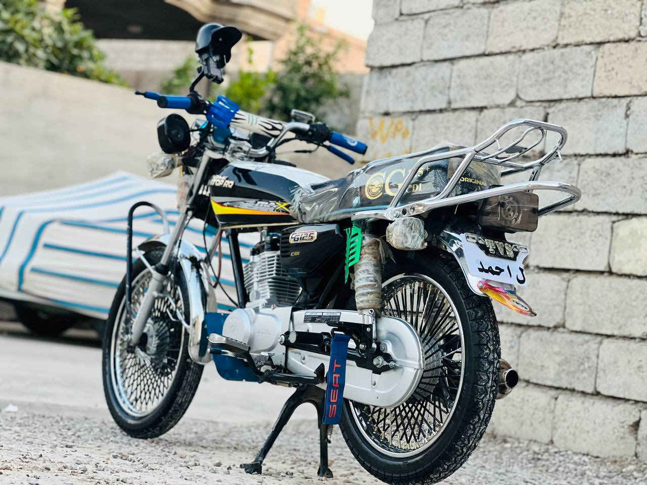 السلام عليكم دراجة نامة للبيع موديل 2025 أربعة كير محرك شرط النضافة اوراق كاملة كهربائيات كاملة فولل مواصفات دراجة نضيفة وما متعوبة رقم الموبايل *********** غير متواجد بل خاص
