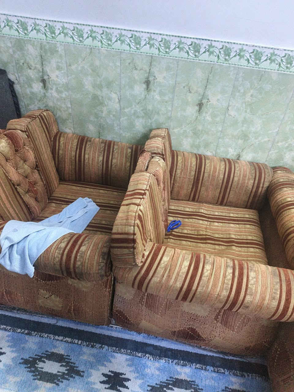 السلام عليكم تخم 10مقاعد للبيع مكاني بغداد المدينه الصدر الشراي مراسله الصفحه او الاتصال ***********
