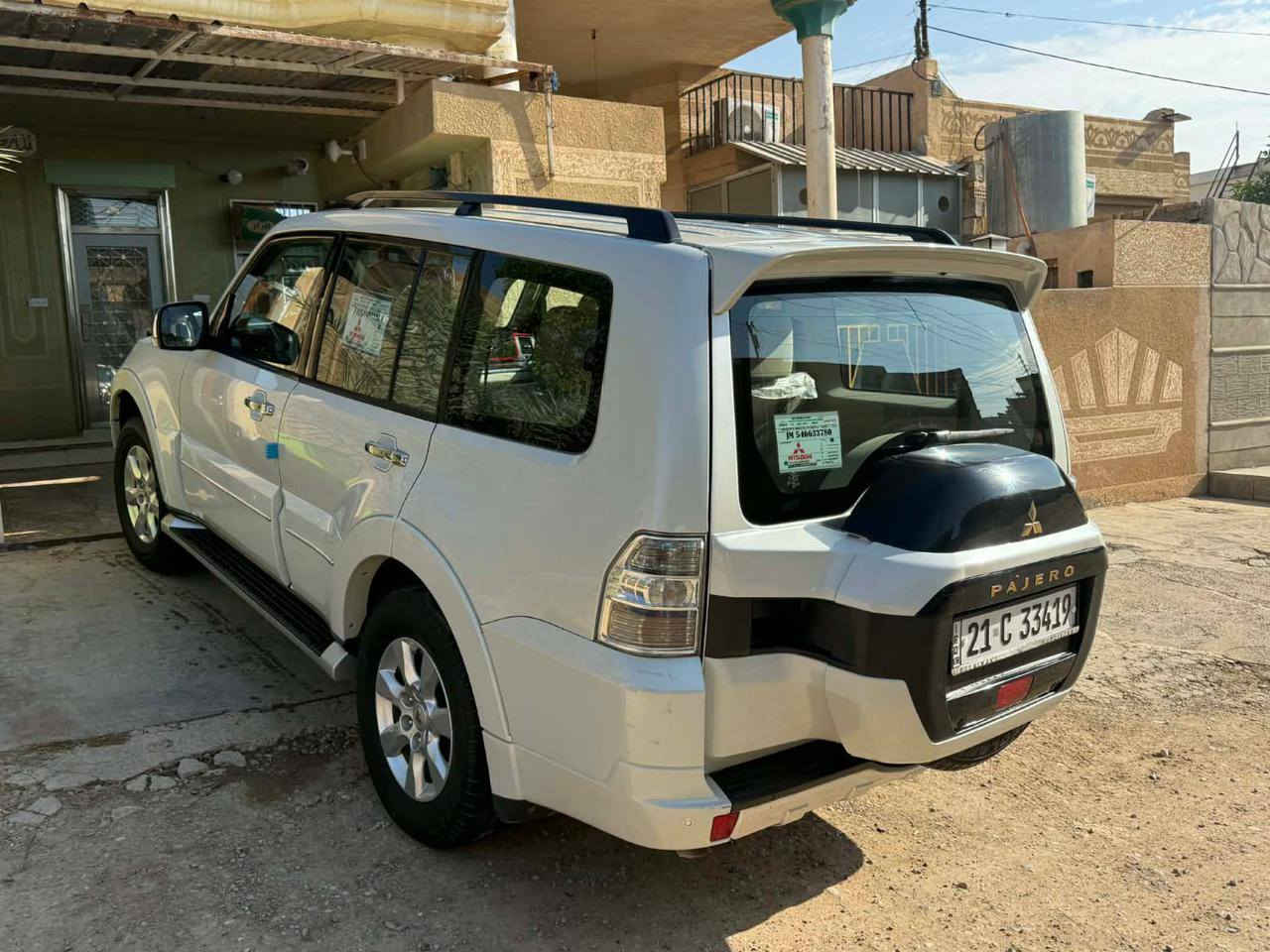 سلام عليكم باجيرو2019 مكفوله كفاله عامه منل ضربه ولصبغ وبارد كلين حاكيه ثلاجه سبعه راكب شاشه بلادي تحكم استيرن 3جهات لايت زنون بلادي سياره عله وضع الشركه فلين الشركه موجود  فور ويل سبير الشركه ما نازل تخم تأير جديد فول عده الفتحه الدمام مكينه 6. 3000 السياره مذهبه بلادي ماشيه160رقم ‏‪***********‬‏ سعر 180وبيهه مجال
