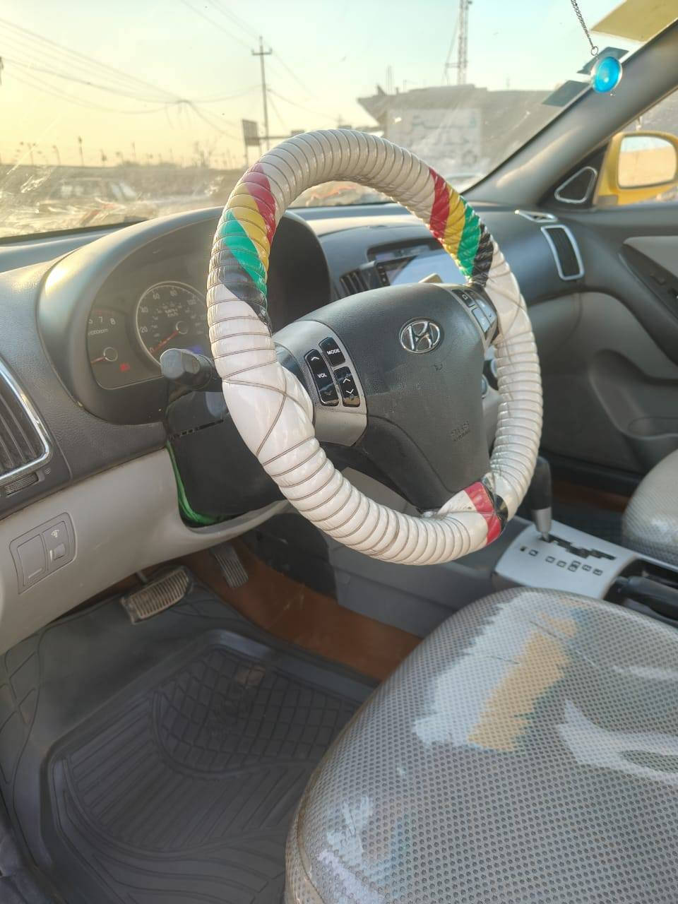 السلام عليكم ورحمة الله وبركاته النتره ٢٠٠٩ وراد امريكي حادث جاملغ امامي شويه من يم لغد سياره فول محرك كير صدر تبريد خير من الله السعر ٩٠ العنوان بغداد جسر ديالي رقمي *********** ليبل واحد سياره
