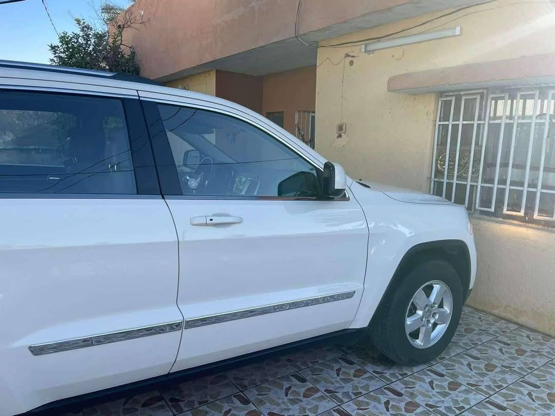 بيع او مراوس 
جيب لاريدو 12 رقم شمالي ب اسمي كفاله عامه السياره بدون حادث كلين ب 178 وبيها مجال


**إذا كنت صاحب هذا الإعلان وتريد حذفه لأي سبب، رجاءا أرسل رسالة إلى الدعم الفني**