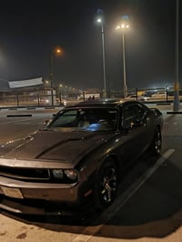 جالنجر للبيع 2013 محركه بيه تبخير ما بيه ضربه بيه جملقات الواره خياس و...