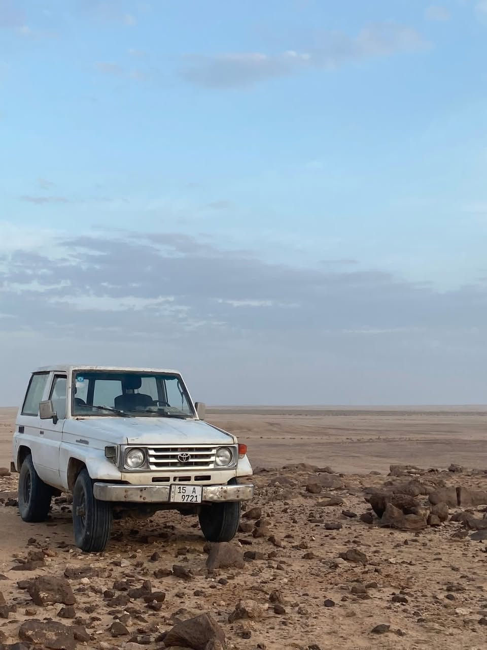 لاندكروز ربع موديل ٨٥ سنويه جديده رقم إنكليزي محرك ففتي ٣٠٠٠ كير عادي لوكير شغال السعر ٤٠ وبيه مجال 
***********
