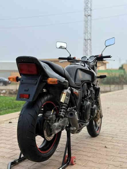 للبيع CB 400 جيل اول لوك لوك 
الي يدور جديد وبلكارتون دراجه كفاله عامه كير محرك كابريتر كله بشرط برغي ممفتوح تايرات وزنجيل ودهن وبلكات كله جديد تانكي كزازه ماشي قليل اوراق كامل بوجهك رقم شرط معدل جوى ١٨٠ كهربائيات كامل دراجه مال جناي مكاني كركوك سعرها ۱٥ ومجال للشراي اتصل وخادم للطيبين❤️
(( *********** ))
