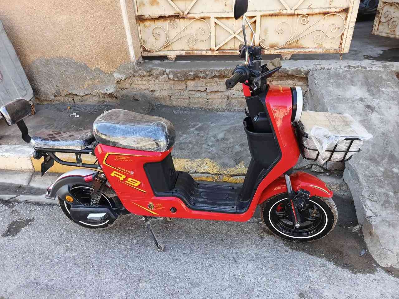 دراجه R9موديل 2025 بطاريه وحده واكفه السعر 325 وبيهه مجال المكان شهربان ***********
