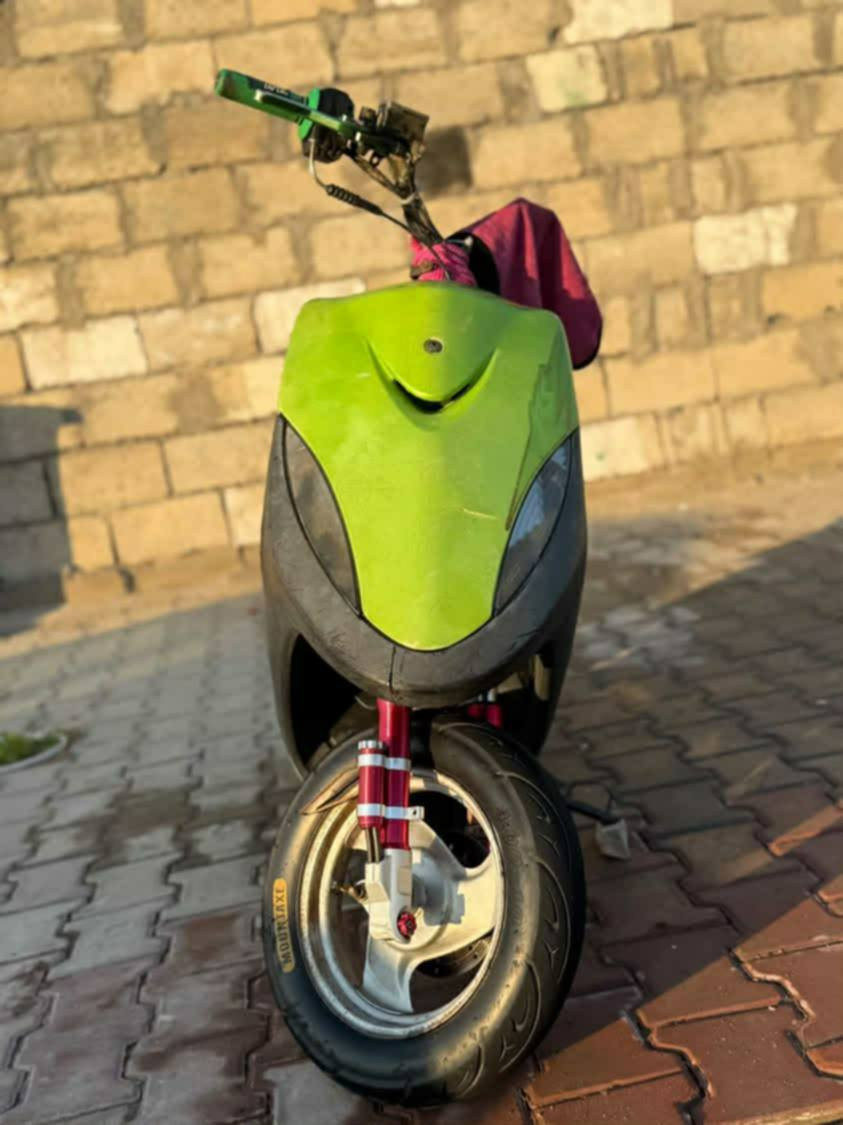 السلام عليكم ماكس عدله للبيع //او مرواس //حسب القناعه بوشه 49 مفتوحه بيهه تزويد نواعم كلج خلفي. رياضي صدر امامي رياضي . زوج تايرات جدد  . الكفرات (اصليه ختم واحد والسودات ختم واحد). سعره 450وبيه مجال  متواجد عل نت
ملاحضه ( وياهه سواد ال دشبول والدشبول والمازده بيه عدسه مزوده)


**إذا كنت صاحب هذا الإعلان وتريد حذفه لأي سبب، رجاءا أرسل رسالة إلى الدعم الفني**