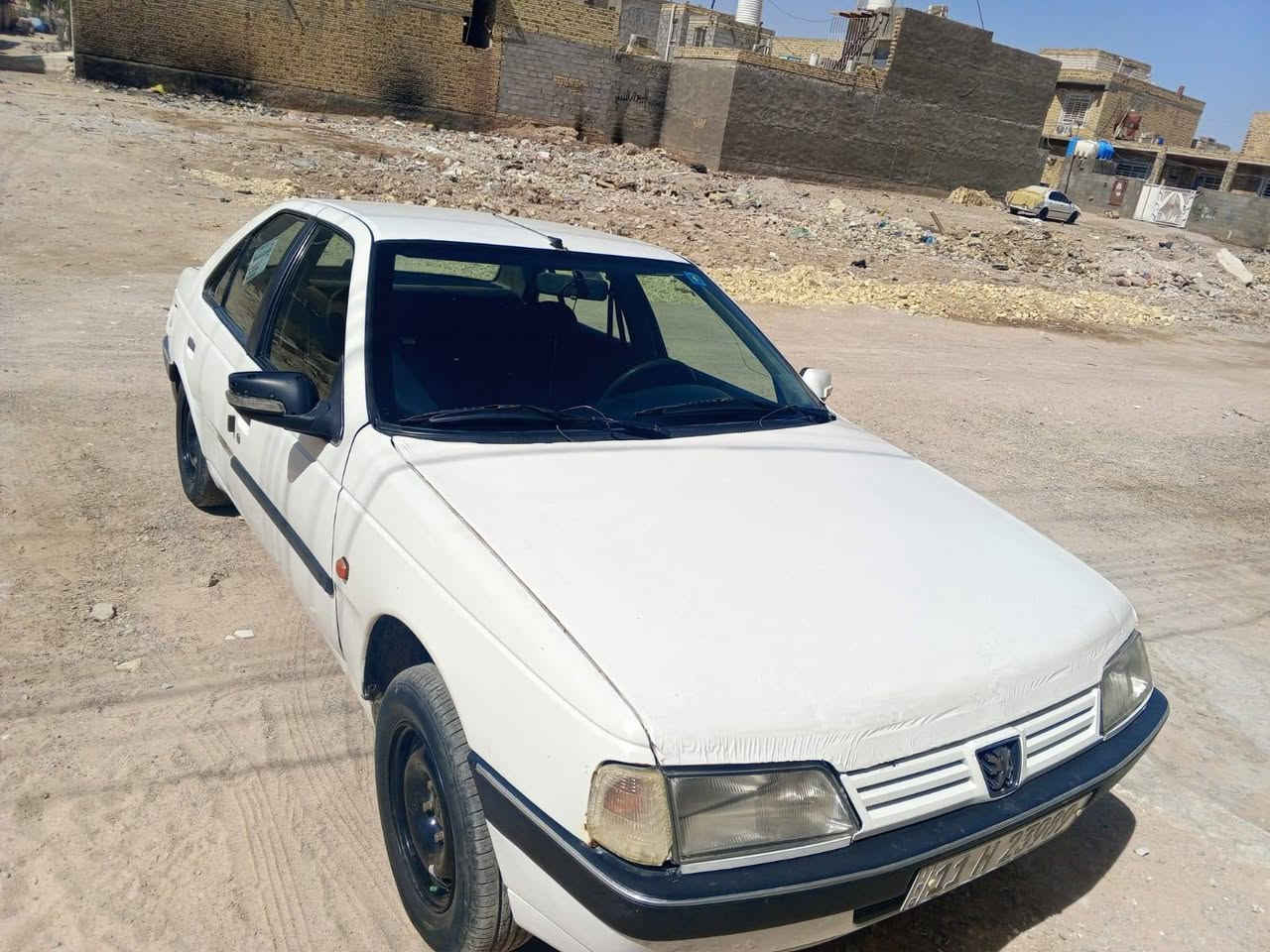 للبيع سيار بيجو ٤٠٥ موديل ٢٠١٢ رقم بغداد وهيه  بميسان 
رقم الهاتف ***********
