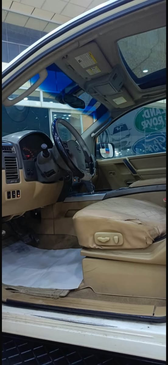 ارمادا خليجي رقم اربيل سياره جديدة جدّا موديل ٢٠٠٥ صبغ قطعه بيها بخار من تعبر معدل ٦٠ يروح كالو لاستيك ولف تبريد صدر تخم تاير كله جديد بيها غرامه ١٠ ورقات تنزل من الحساب السعر ٧٣ مكاني بغداد الدوره ***********
