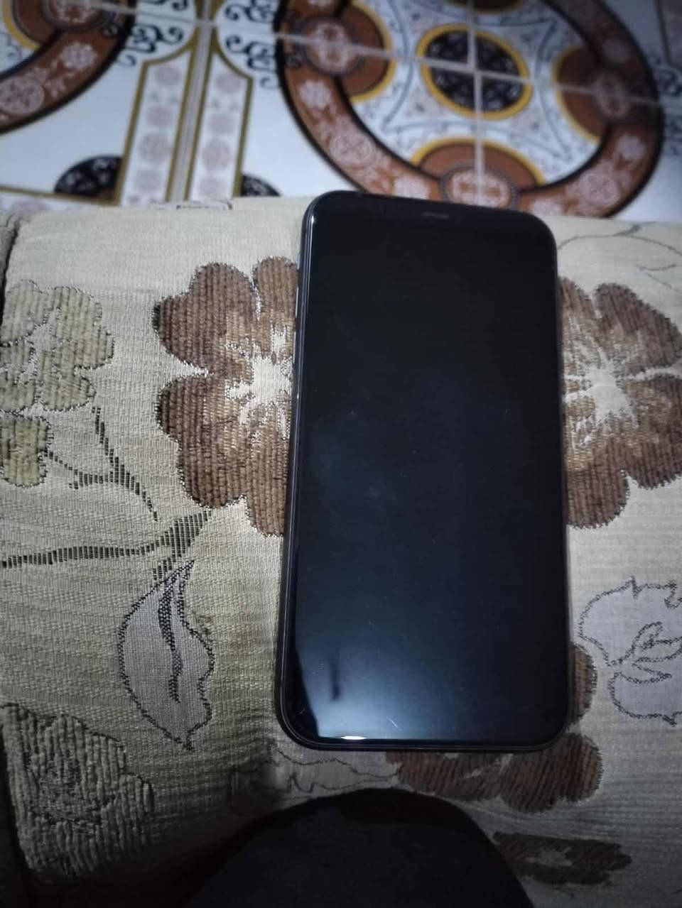 آيفون 11 عادي ذكره 128   بطاريه 94 الجهاز مكفول فقط مبدل بيه الكامره الخلفيه 250 وبي مجال هذه رقمي ***********
