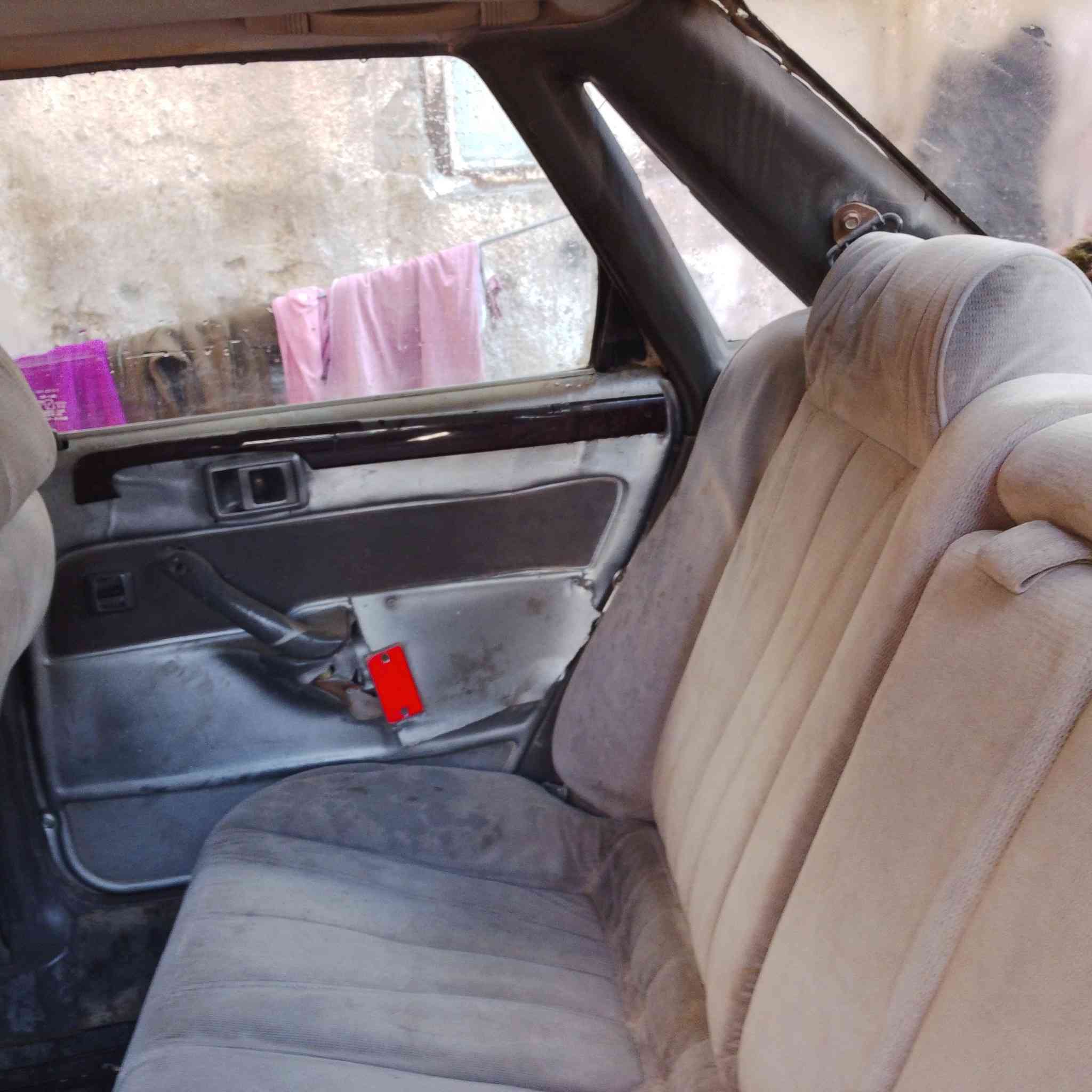 سلام عليكم سياره كامري موديل 1991 للبيع سيارة بلاديه ماملعوب بيهة بيهة طخة وحدة ممعمرة محرك نضيف صدر جديد خلفي جديد كامل رقم انبار السعر 38ورقة بيهة مجال رقم انبار مشروع وطني الاتصال *********** واتساب
