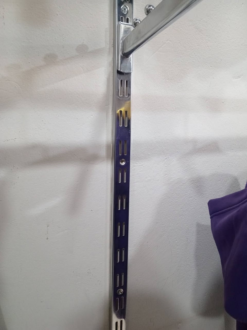 حمالات ملابس +احذيه +مليكانات ملابس البيع عندي هوايه منهن البيع مستعجل عل بيعهن الي يريدهن يتصل ***********وتساب
