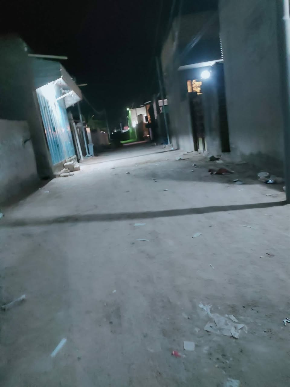 بيت بلعزل قرب خدمات قريب عشارع مساحة 133
كلش نضيف وجبير بسعر مناسب ورخيص وشارع حتقرنص وشبكات ضوئية وموقع حلو سعرة28
اي استفسار ***********
