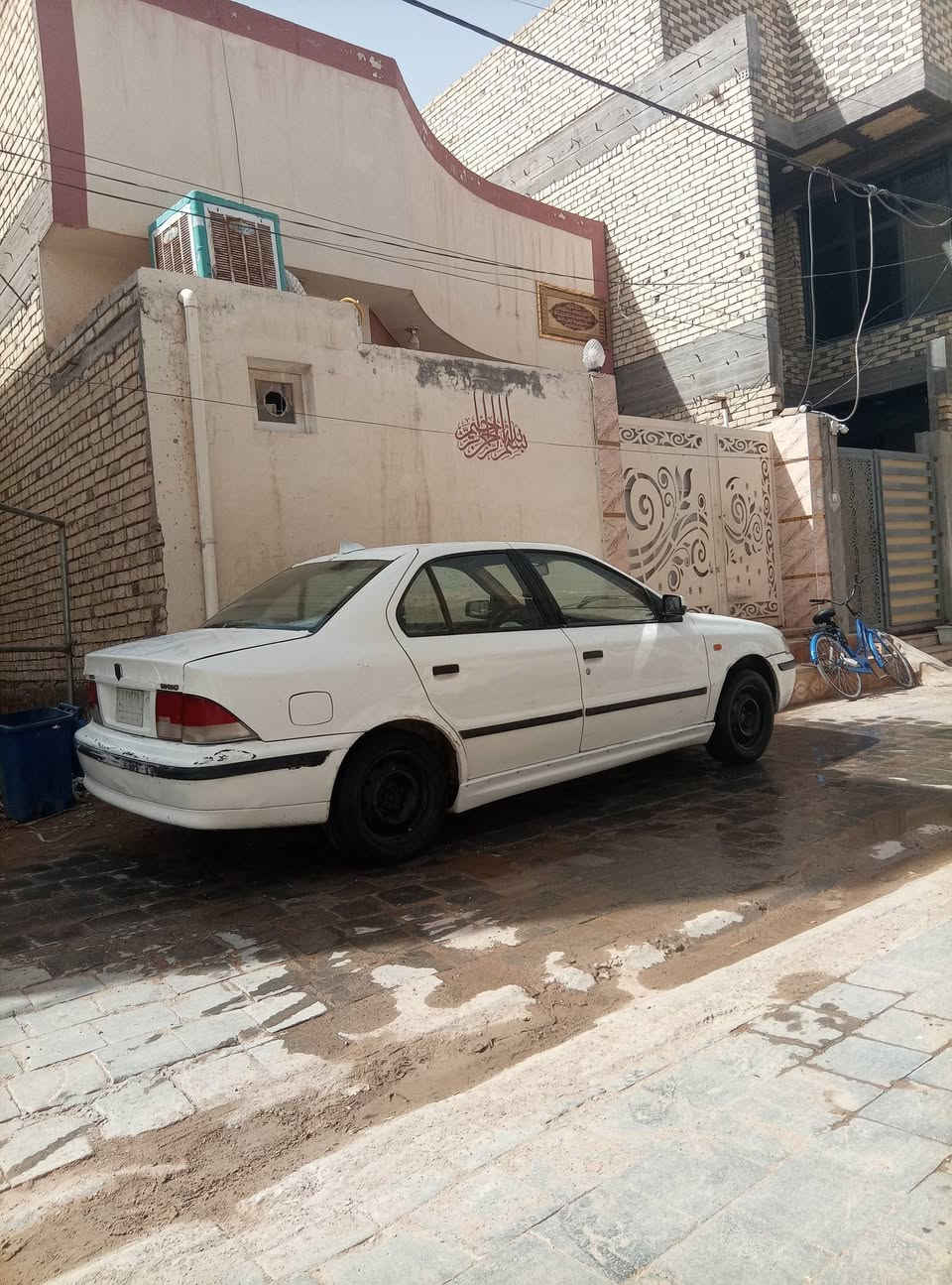 سمند للبيع موديل 2010 سياره مكينه خير من الله لا تبخير ولا تنقيص تبريد شغال بس كمبريسر ودكم عوزه سياره يريد ترتيب حماوه ماكو نص خانه تصعد السعر 30 وبيها مجال حك الجيه للاستفسار خاص او اتصل على الرقم *********** مكان بلنجف
