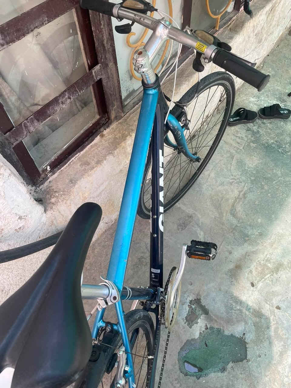 سلام عليكم بيسكل جيانت  باله اصلي. 
المنيوم حجم ٢٦
بيسكل يخبل مكاني بغداد شعلة
***********
